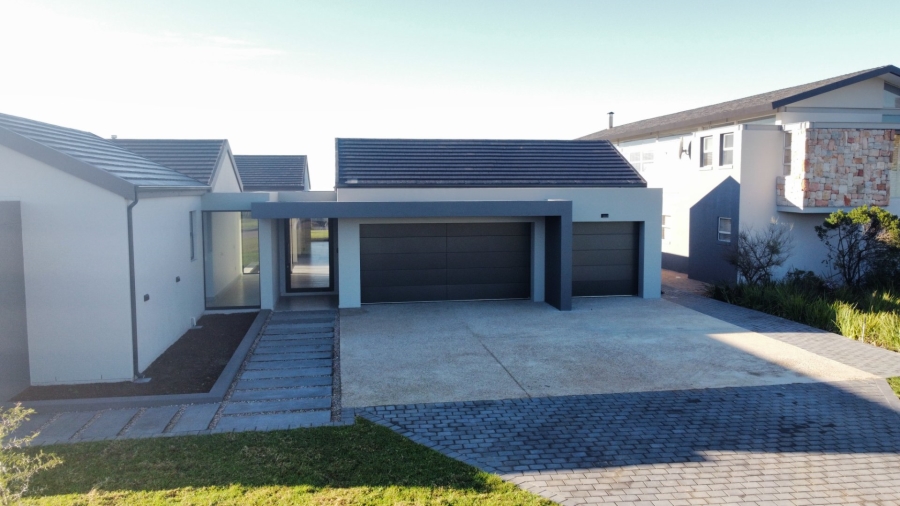 4 Bedroom Property for Sale in Oubaai Western Cape